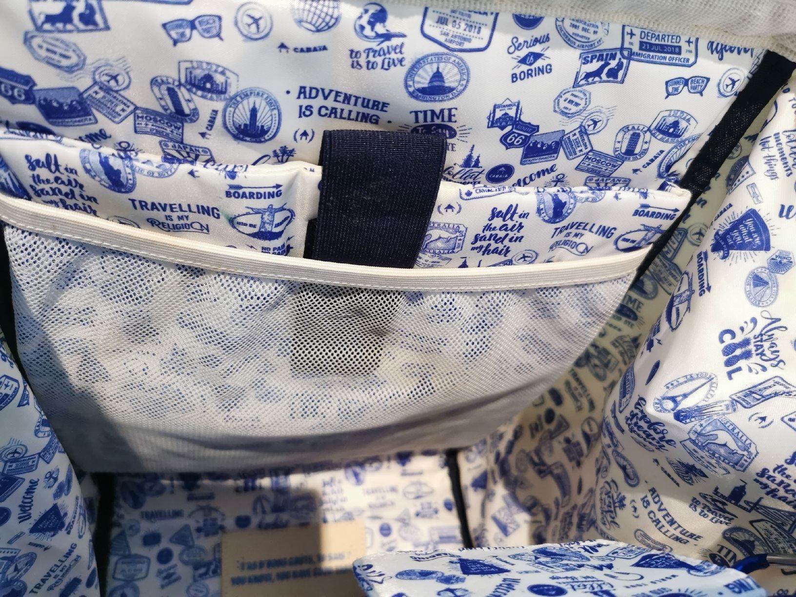 Zaini: Cabaia Rucksack Creme mit Reise-Muster, Gebraucht – Usato da Ibach venduto da wave99 2