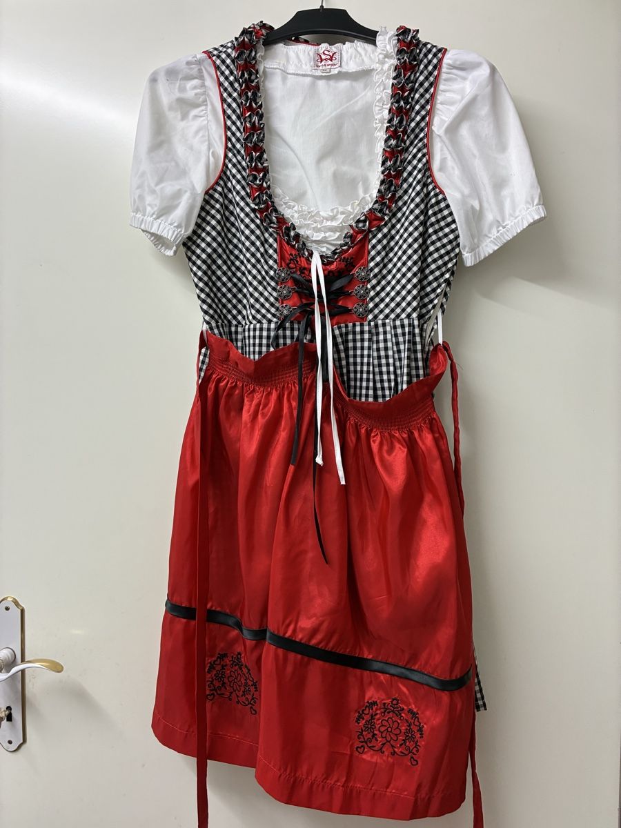 Vestiti: Dirndl Gr 36/38 – Usato da Birrwil venduto da chiara_valentina