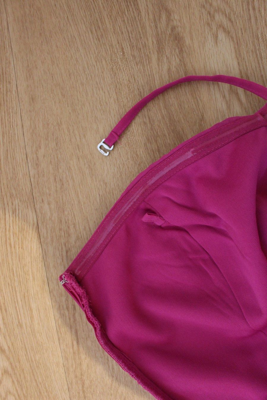 Vila Vestiti: Cocktailkleid "Magenta" - Letzte Chance – Usato da Ebnat-Kappel venduto da Moonel.104 4