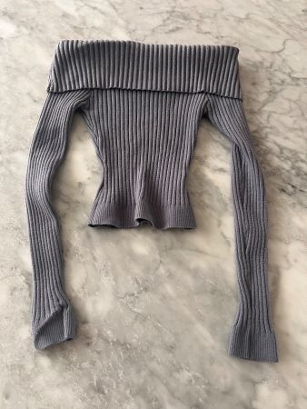 Strickpullover mit off-shoulder Ausschnitt - Grau Boat Neck