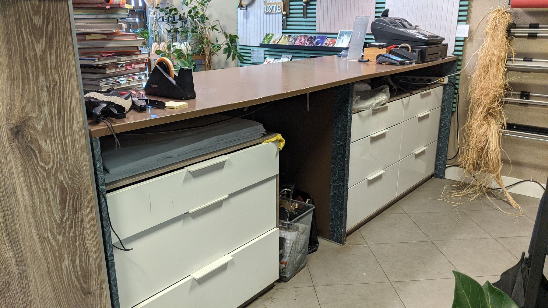 Allestimento di negozi e stand fieristici: Ladentheke 3m lang – Usato da Rüti ZH venduto da kunstreich_8630 1