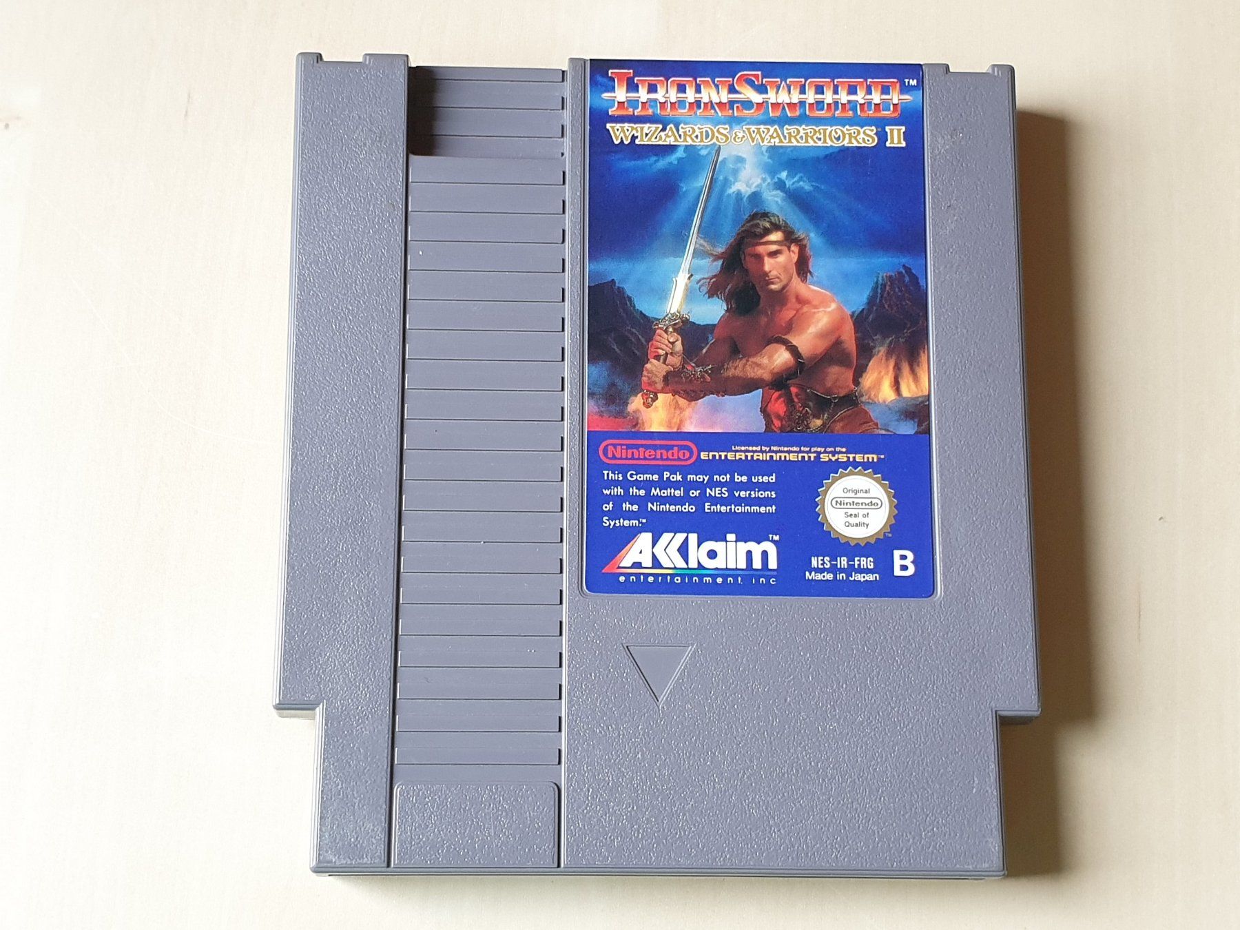 Nintendo Giochi: Iron Sword Wizards & Warriors II – Usato da Stansstad venduto da collectorsshop