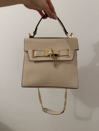Chic ALDO Top Handle Bag with Chain Accent - Cream