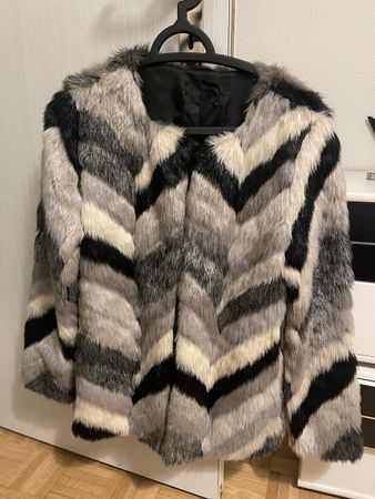 Jacke S