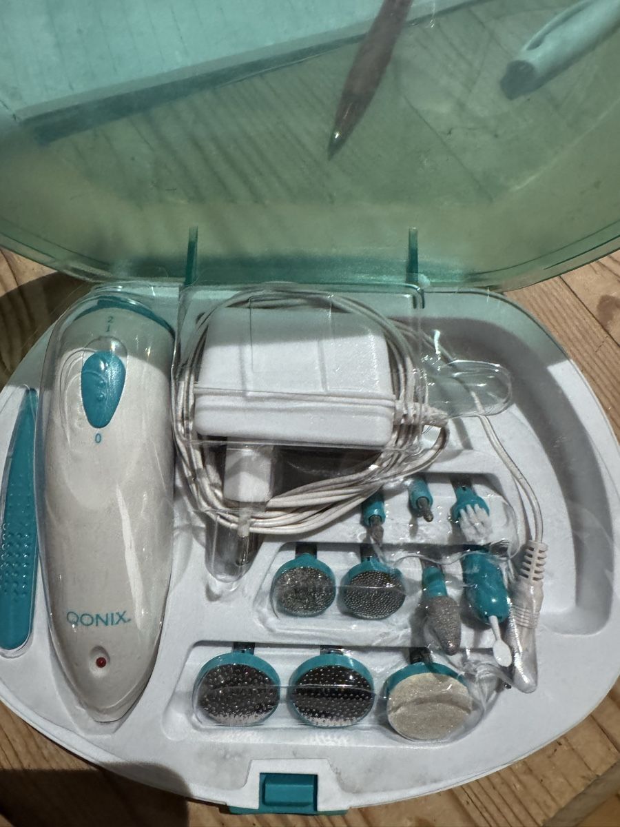 Manicure: Kit manucure pédicure Qonix avec accessoires – Usato da Veyrier venduto da kimedovapa 1