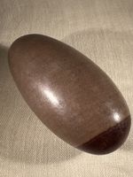 Pierre sacrée de Shiva, Lingam de la rivière Narmada jaspe