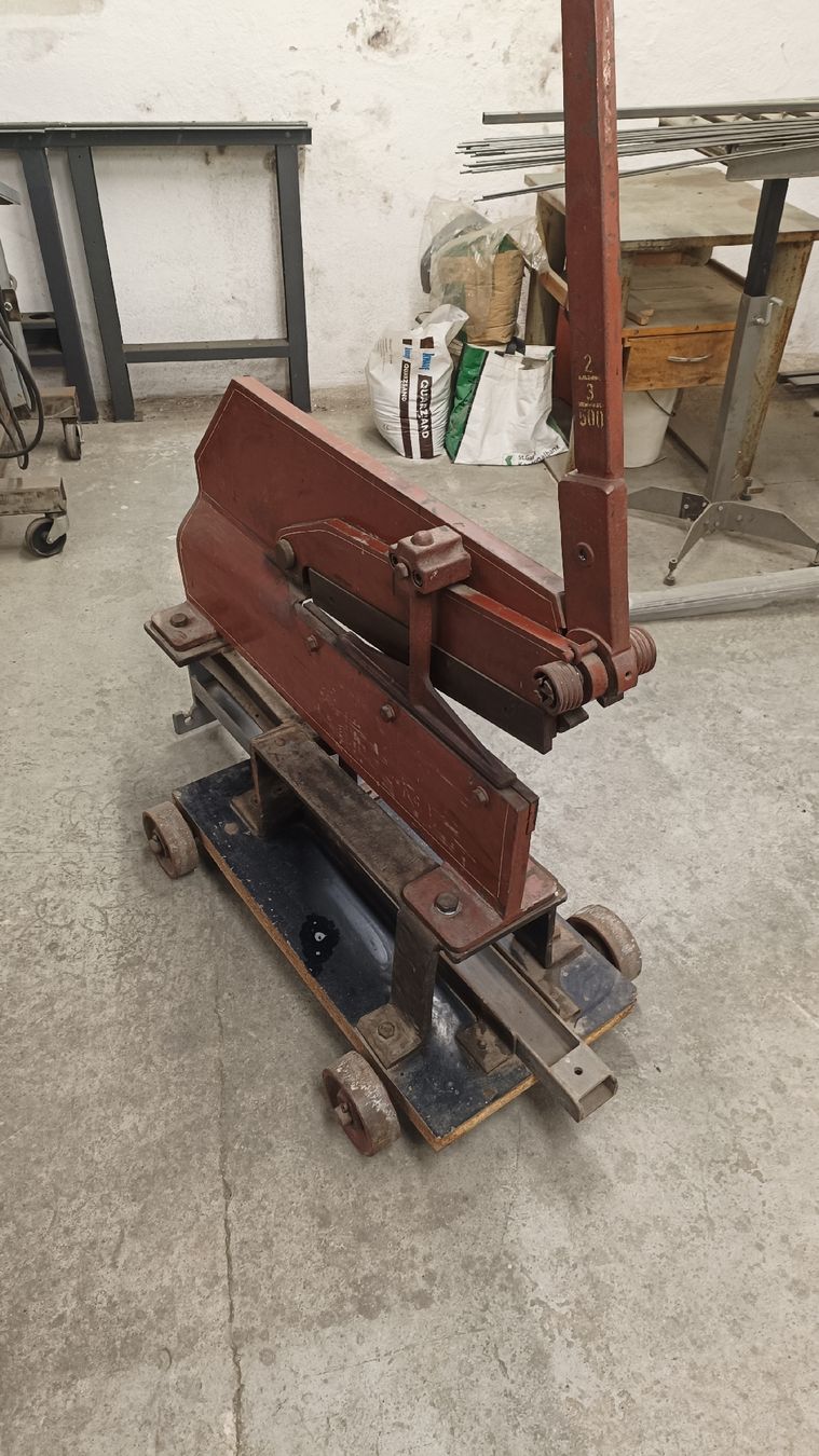 Tutte le macchine: Riesige Peddinghaus Blechschere 500mm Messerlänge – Usato da St.Gallen venduto da David-Tanner-Art 1