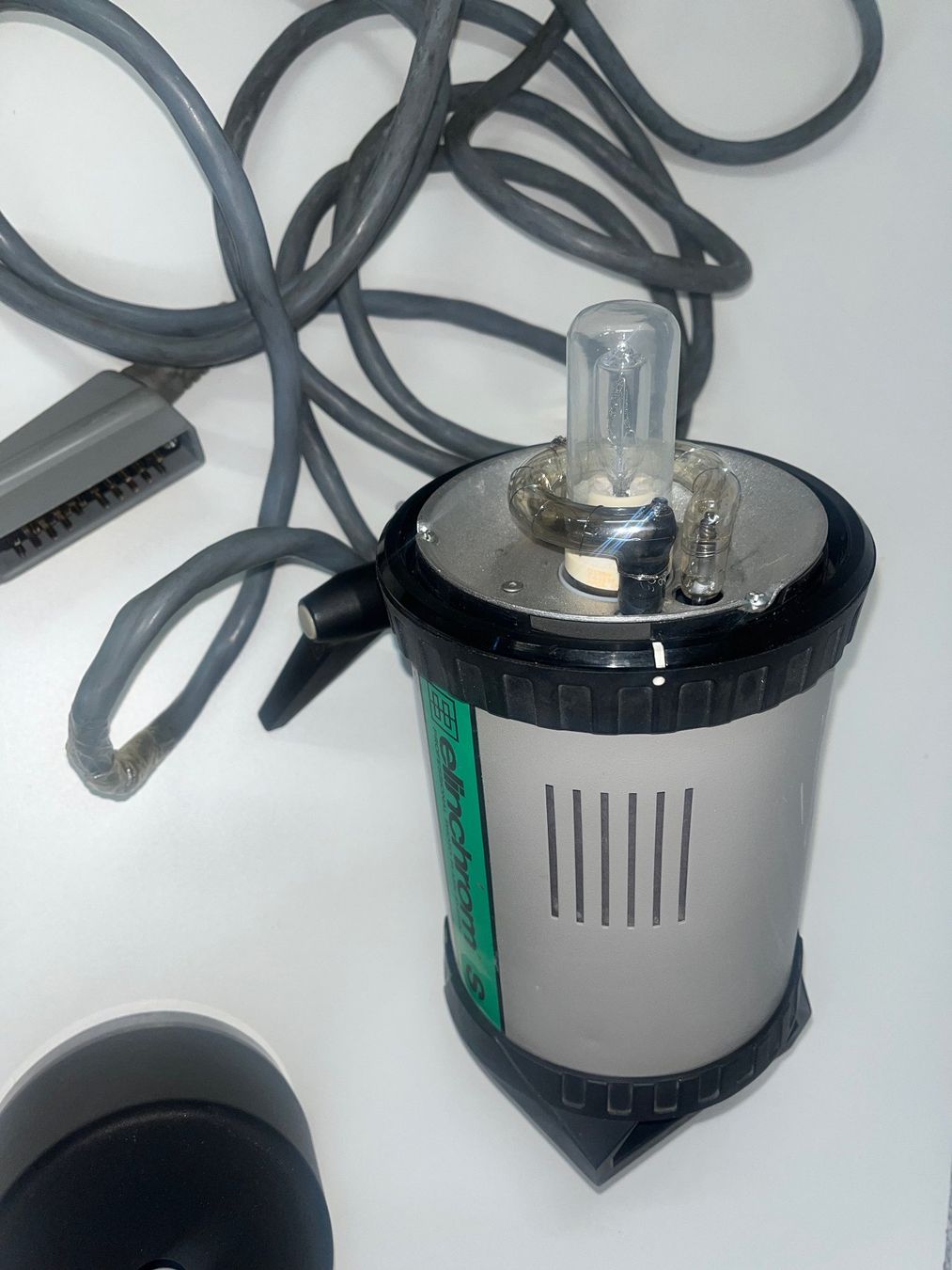 Elinchrom Flash: Flash "Elinchrom S" – Usato da La Chaux-de-Fonds venduto da alu 4