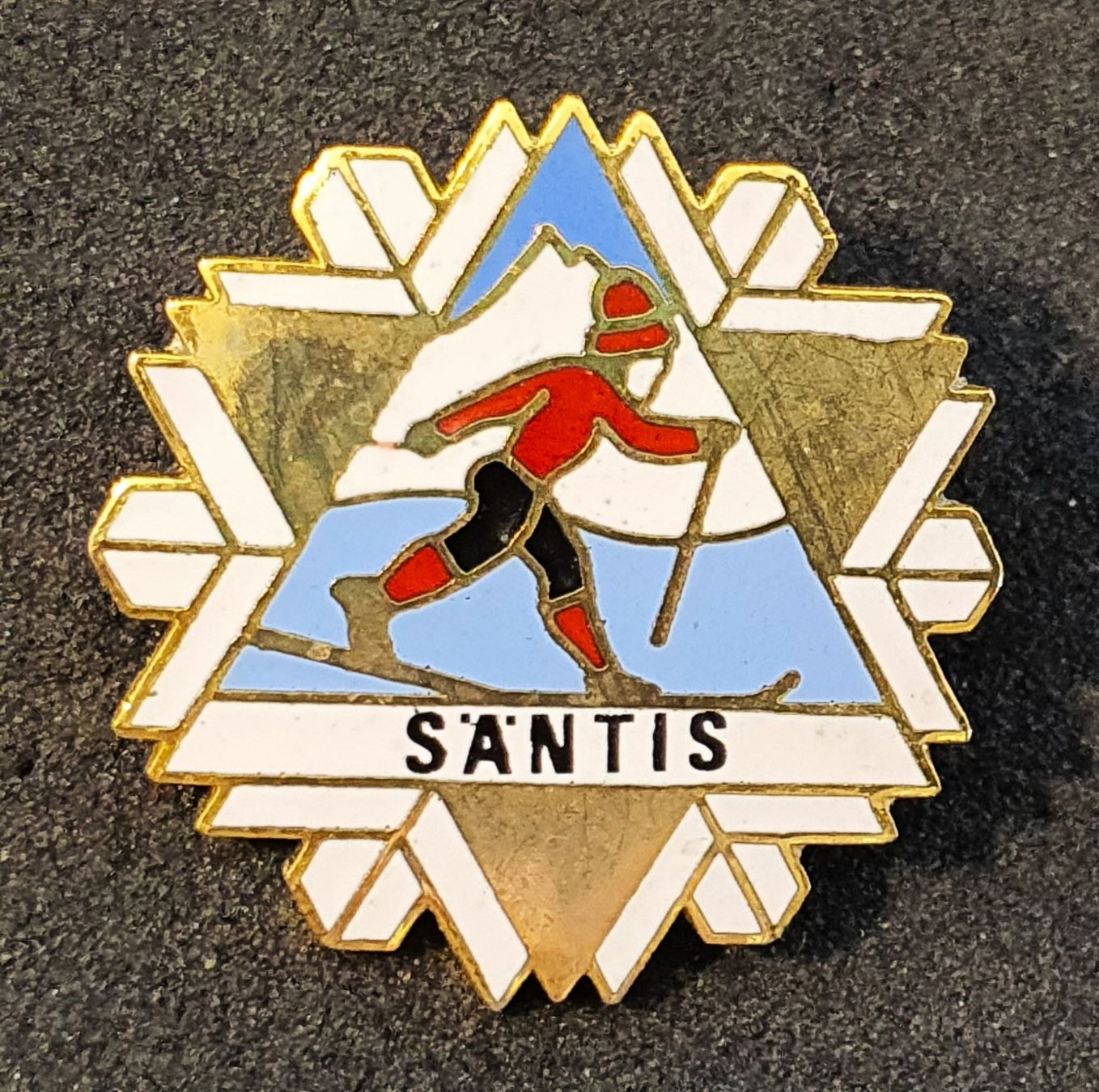Placchette & Badge: CC524 - Pin Säntis Skifahrer oder Langläufer – Usato da Reinach BL venduto da Boston-Verkauf