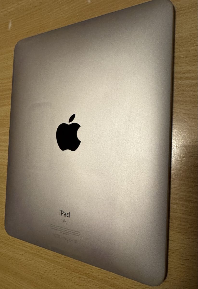 Apple Tablet PC: iPad 1 32GB – Usato da Genolier venduto da Sebwirz 1