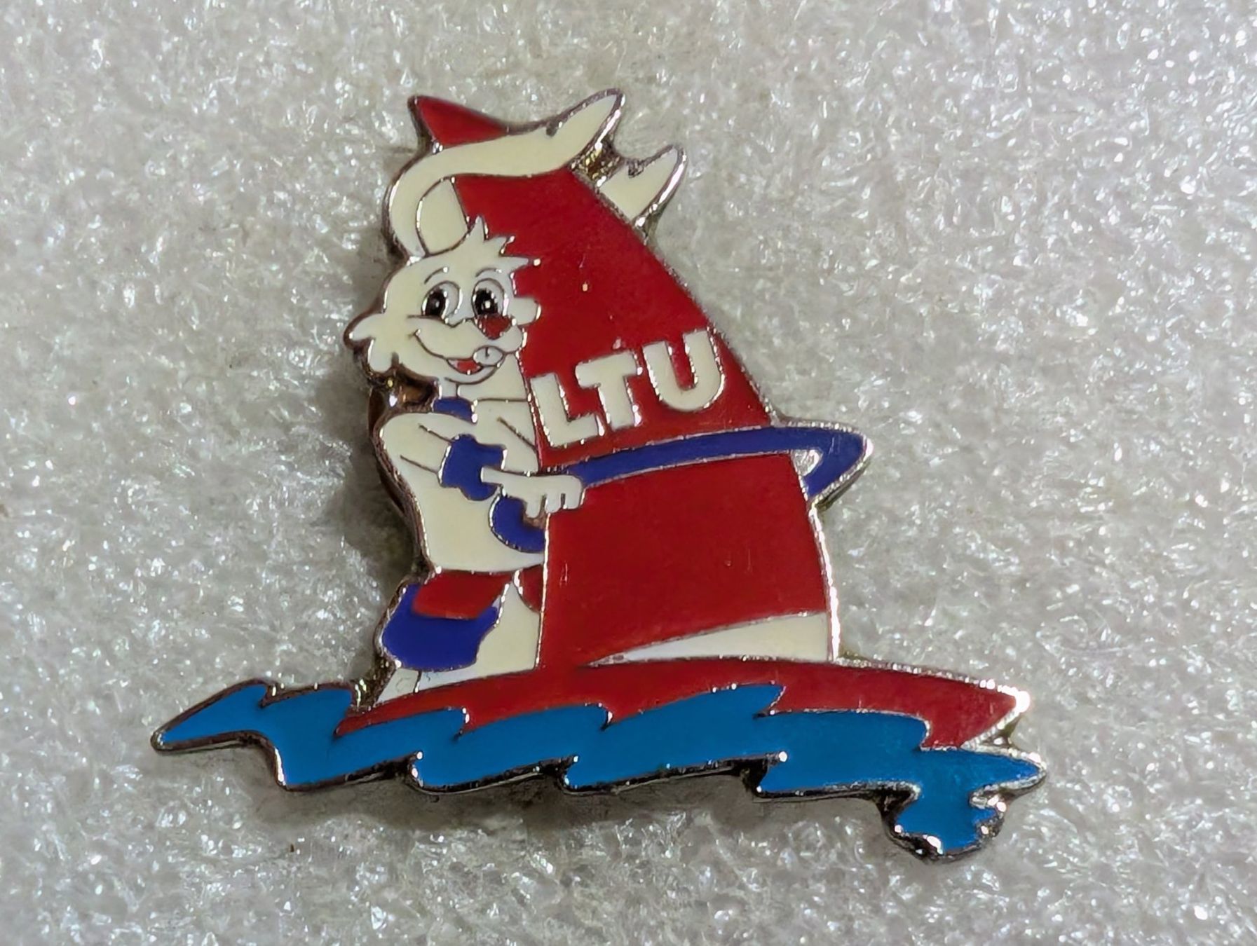 Placchette & Badge: Ansteckpin 222: LTU – Usato da Oppligen venduto da Pin-Fall-Shop