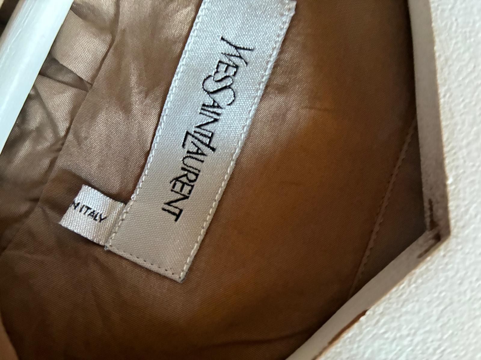 Saint Laurent Chemisiers: YSL – D'occasion à Rümlang par har_z6qv 2
