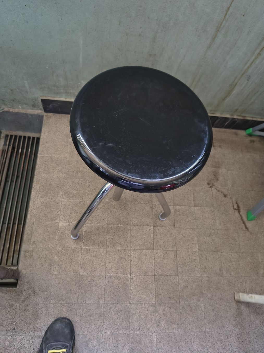 Hocker: Tabouret – Gebraucht aus La Chaux-de-Fonds von ZahidC 2