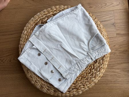 JupeShort en jeans Zara taille S - parfait pour l'été!