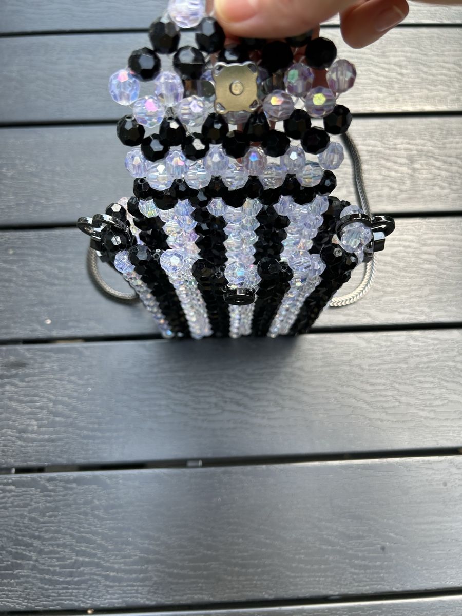 Taschen für Damen: Beaded Phone Bag, Handmade, Black & White - Summer! – Neu und originalverpackt aus Saland von ele_vc96 2