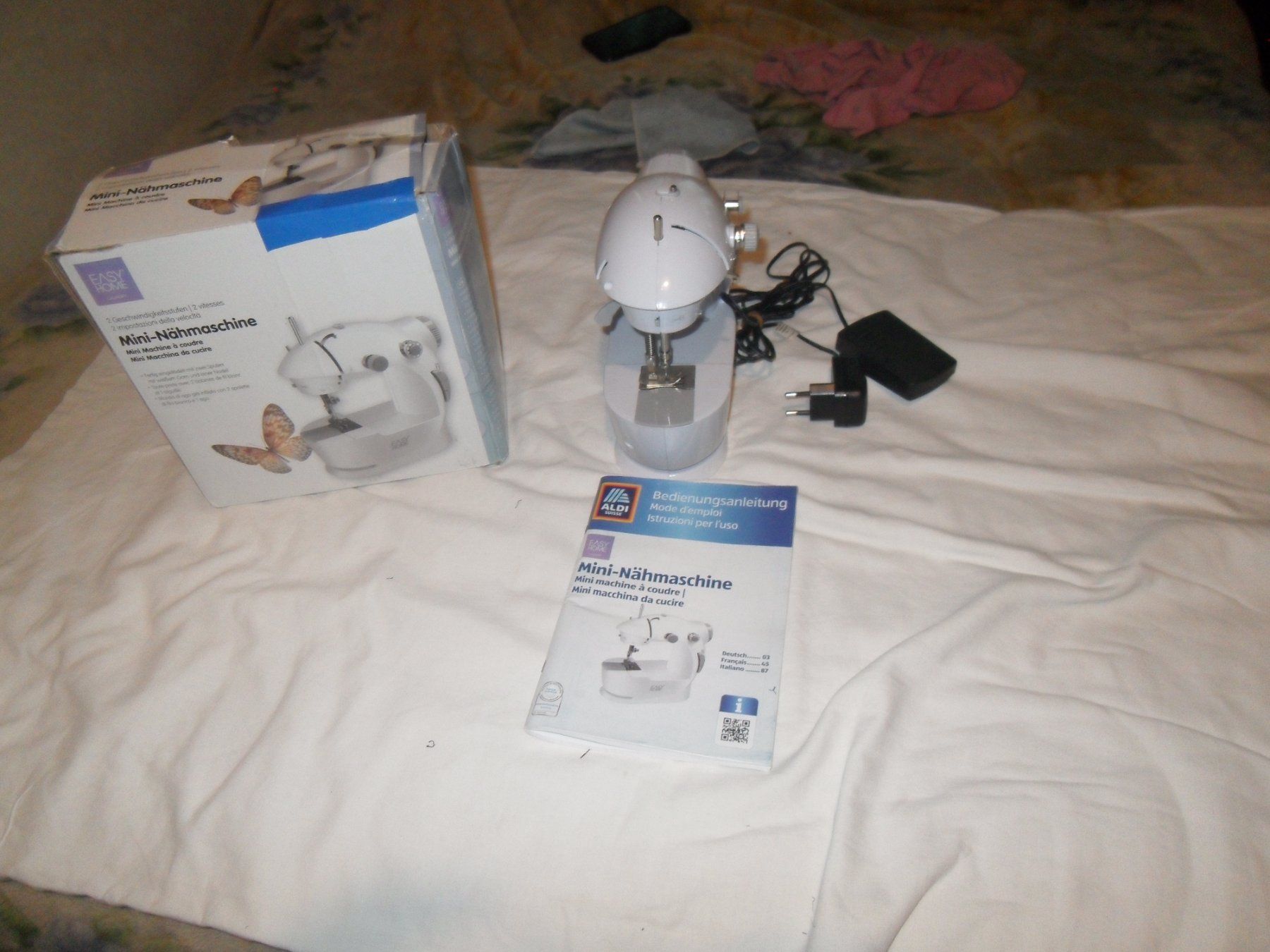 Macchine da cucire: Mini-Nähmaschine  mini machine à coudre EASY HOME – Usato da Zuchwil venduto da t.rachel 2