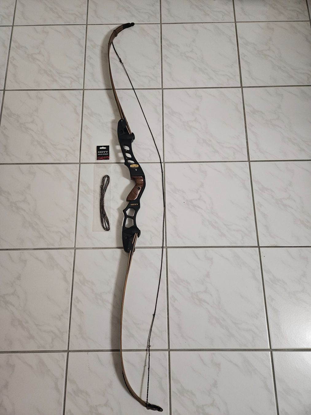 Hoyt Bogenschiessen: Hoyt Satori RH 64" Pfeilbogen – Gebraucht aus Frauenfeld von olisiolisi