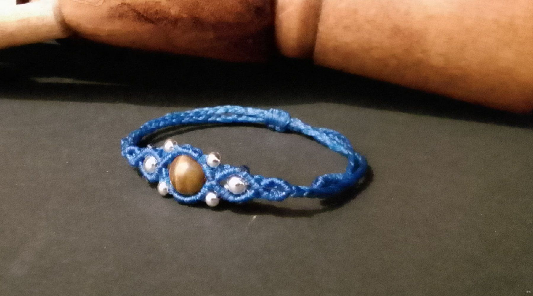 Bracciali & Braccialetti: handgemachtes Makramee Armband mit Tigerauge – Nuovo (secondo la descrizione) da Pfäffikon ZH venduto da Emporos_42 1