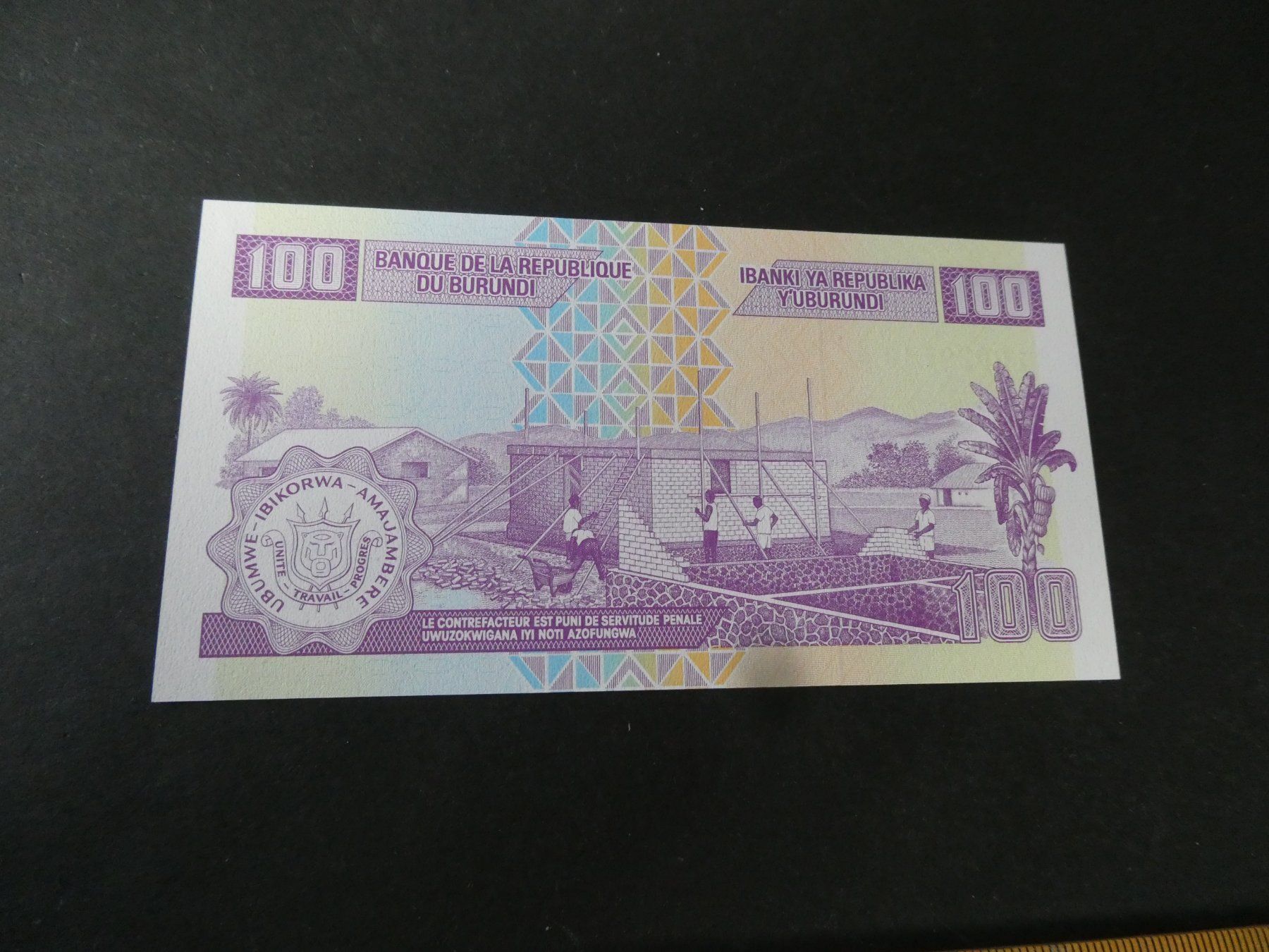 Banconote: Burundi 2010, 100 Francs – Usato da Hinterforst venduto da Rohusri 1