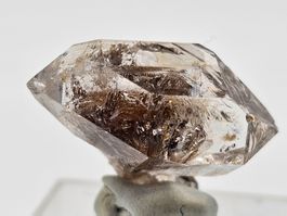 Doubly terminated Quartz with Bitumen inclusions, Ticino