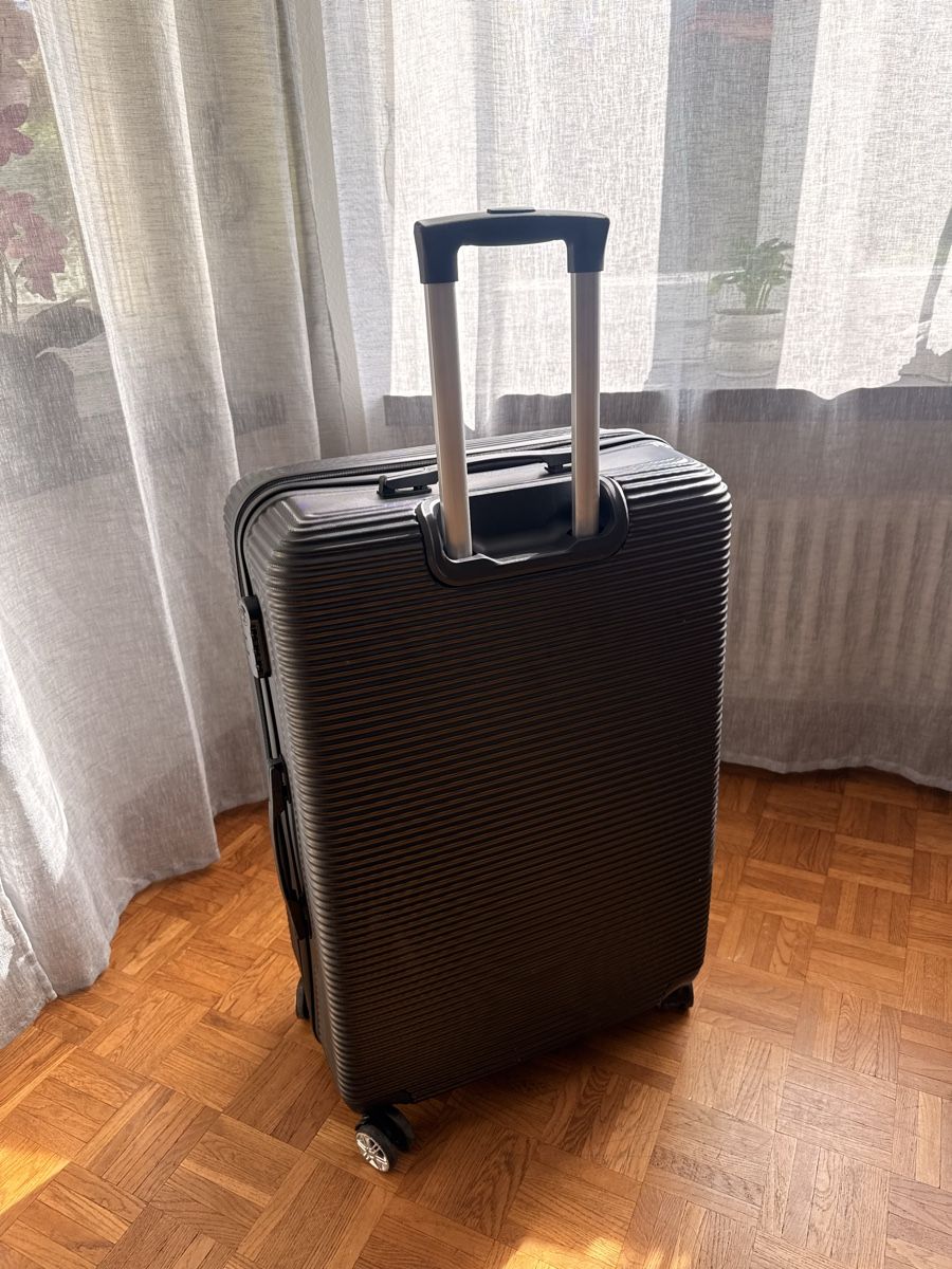 Reisekoffer: Koffer schwarz guter Zustand – Gebraucht aus Chur von Pedro.Giesteira 2