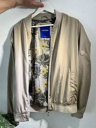 Jack & Jones Bomberjacke L beige mit Muster Innenfutter
