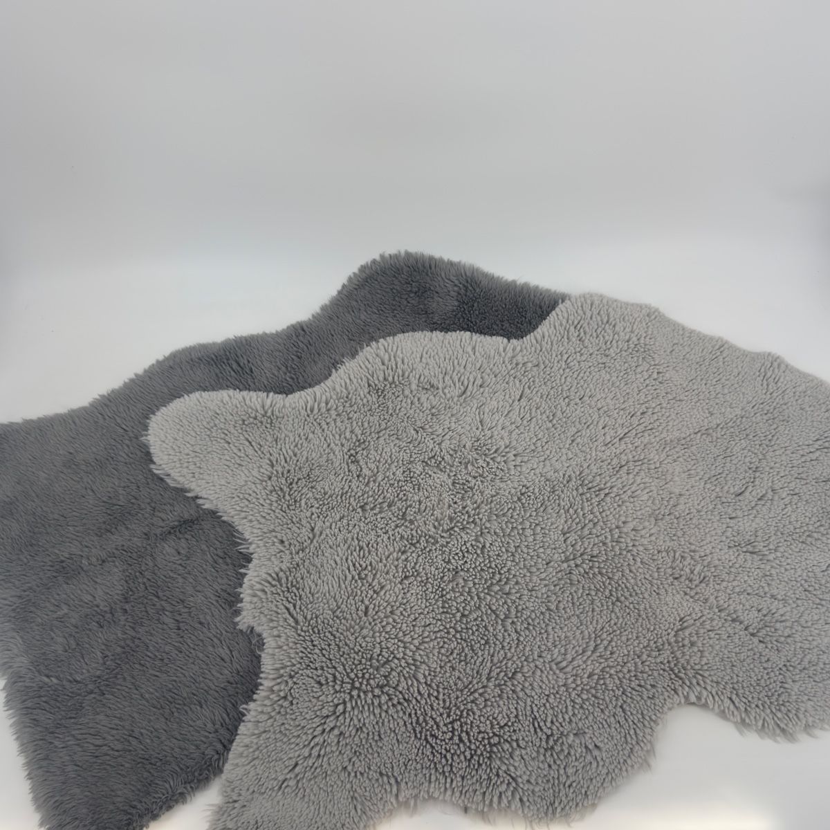 Tutte le decorazioni: # DEKO - 2 Stk. Kunstfelle # – Usato da Bolligen venduto da secondhand-with-love 1