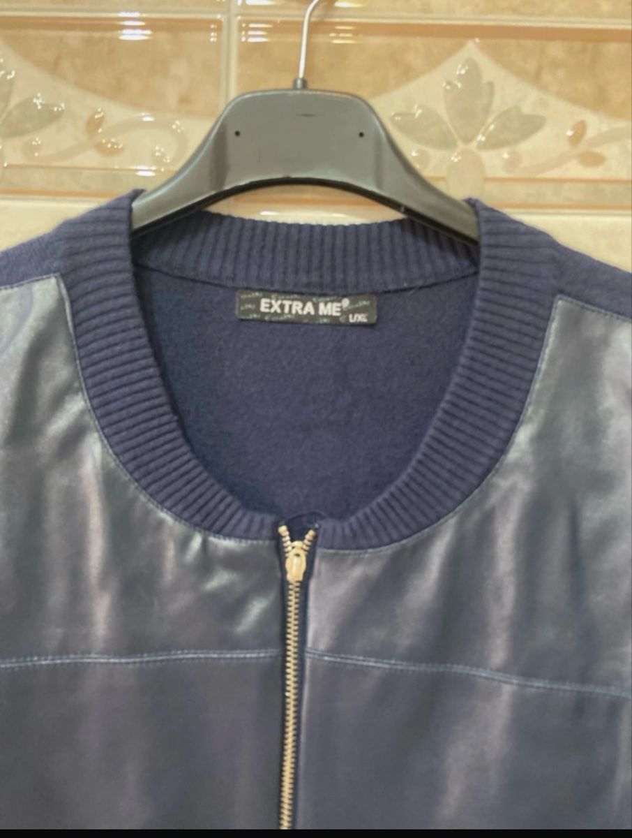 Maglioni & Felpe: Giacchino blu tg L/XL – Usato da Rancate venduto da Birbine 5