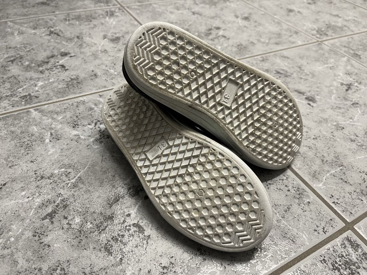 Scarpe per ragazzi: Hausschuhe Finken Grösse 31 – Usato da Rottenschwil venduto da gle81 3