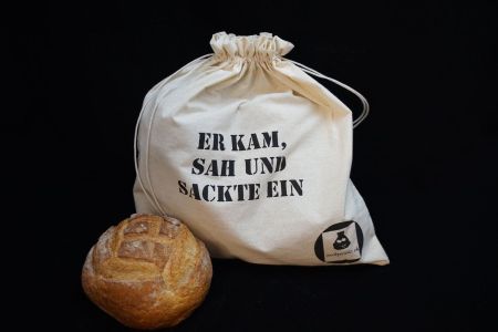 ER KAM SAH UND SACKTE EIN (L)