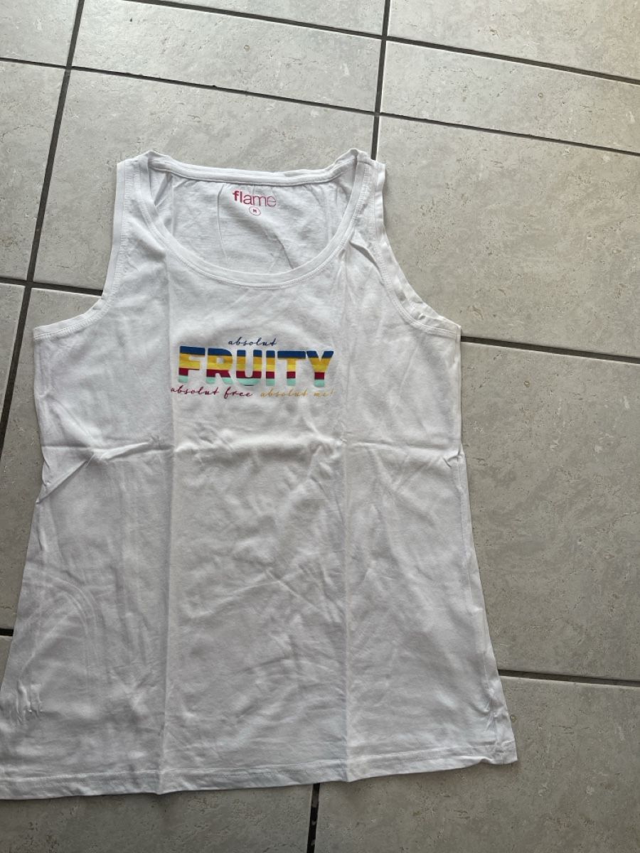 Top: Neues Trägershirt Gr M – Nuovo (secondo la descrizione) da Lostorf venduto da Luelostorf