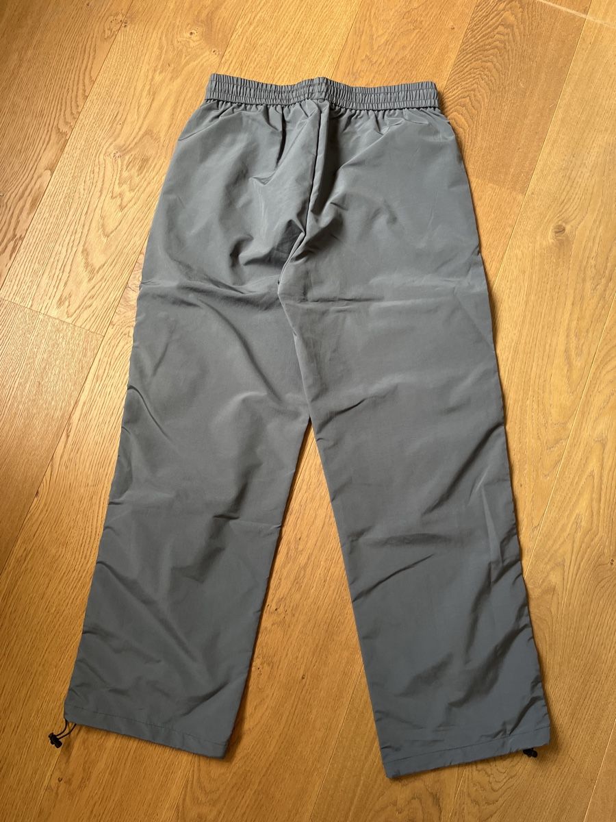 Hosen: Trainingshose grau Gr. L – Neu und originalverpackt aus Sigriswil von Krugle83 1