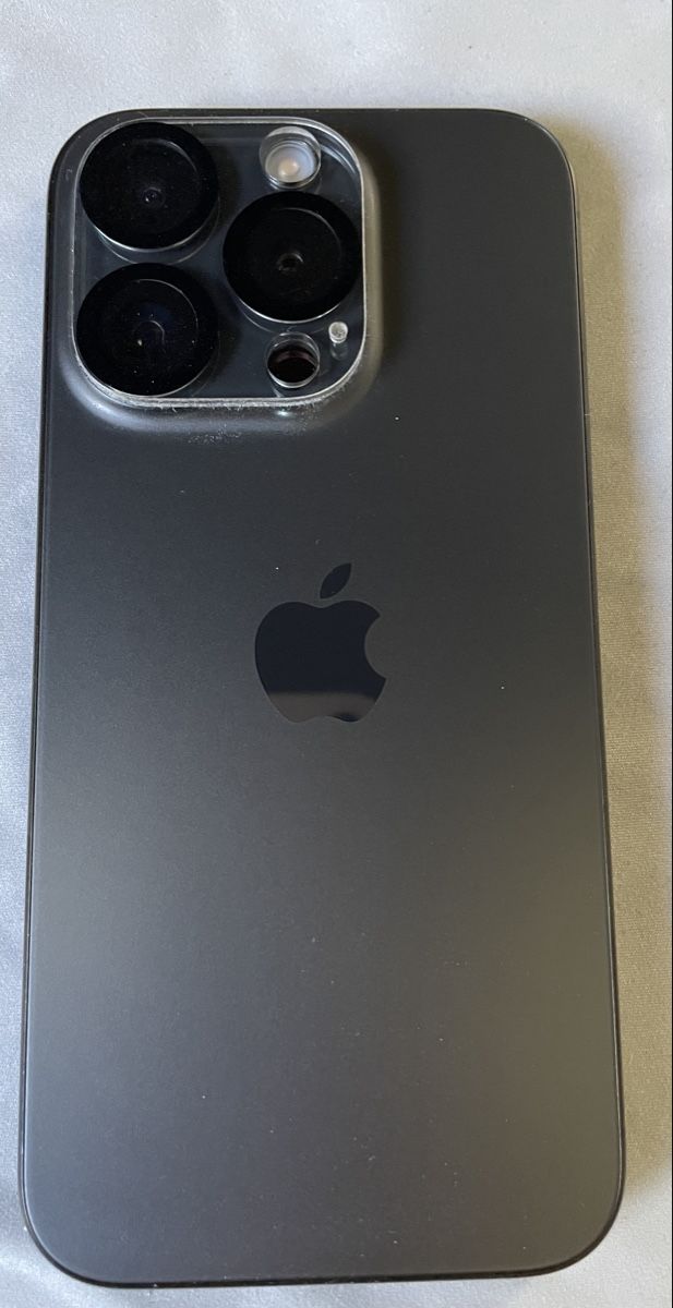 Apple Portables: iPhone 15 Pro, Black Titanium, 128GB – D'occasion à Zürich par Granitus250 4