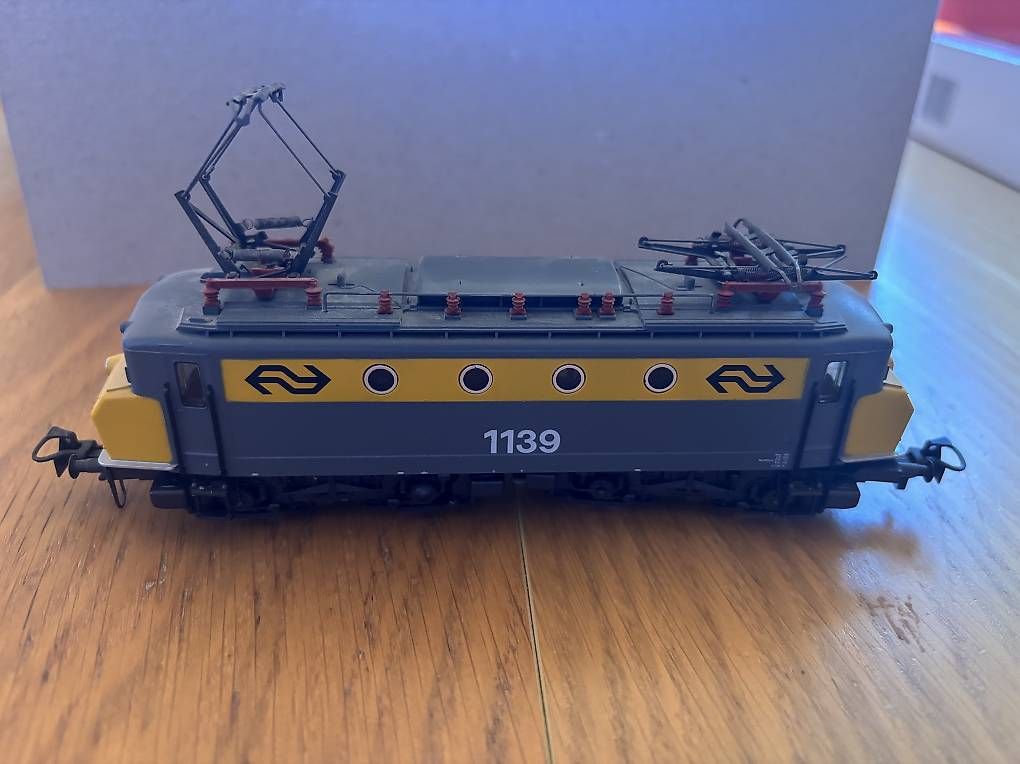 Märklin Modellini di ferrovie: Locomotive de la marque MÄRKLIN – Usato da Orbe venduto da car_8grw 1