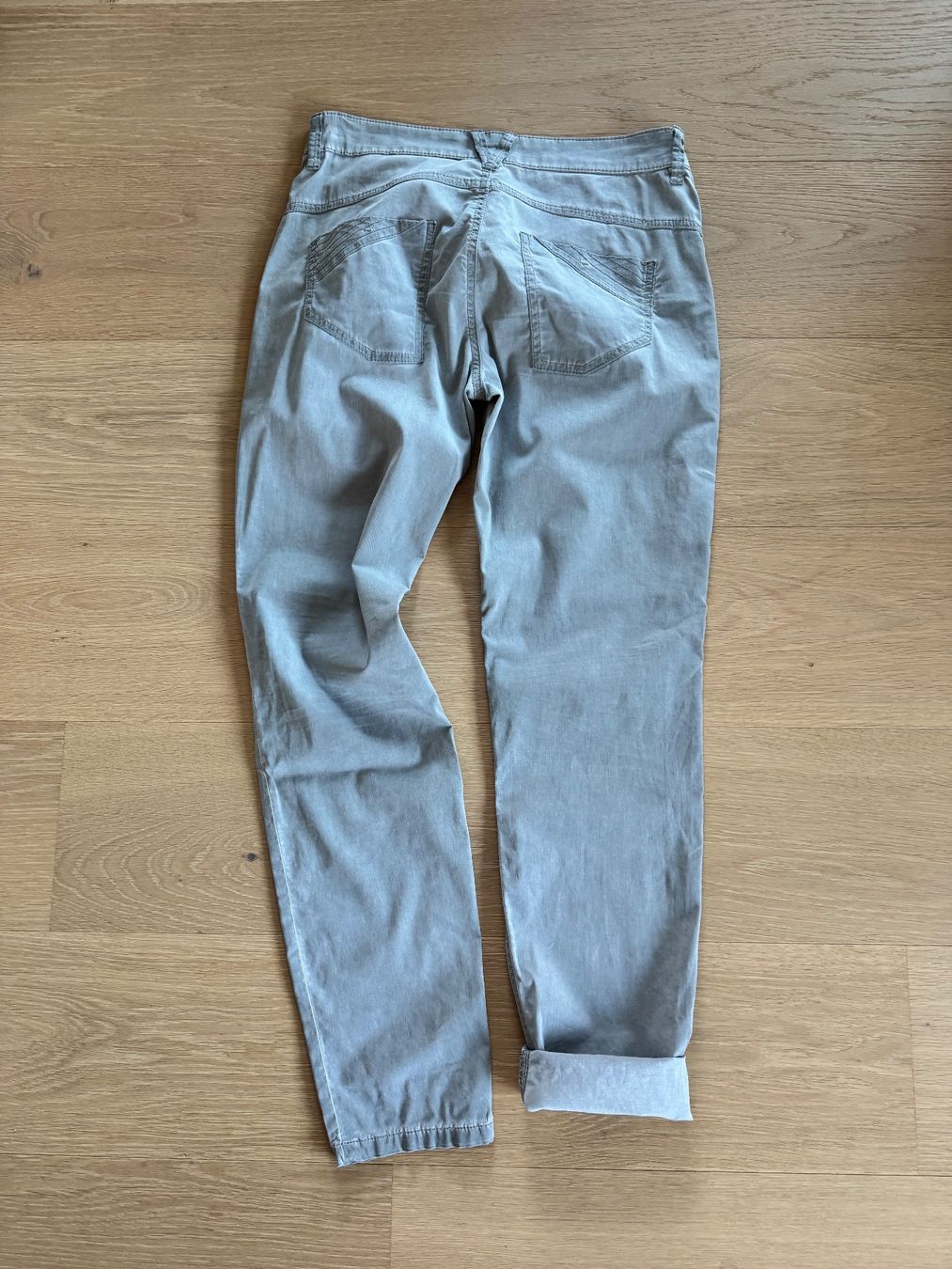 Esprit Pantaloni: Leichte Esprit Hose regular fit Gr. 36 grau – Usato da Liebefeld venduto da banli924 1