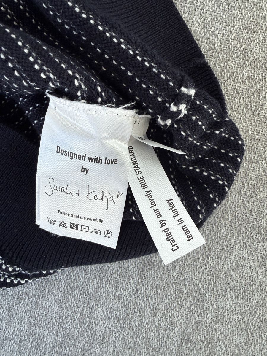 Maglioni & Felpe: True Standard Pullover, Grösse S, Neu! – Nuovo (secondo la descrizione) da Biel-Benken BL venduto da Aplus0 1