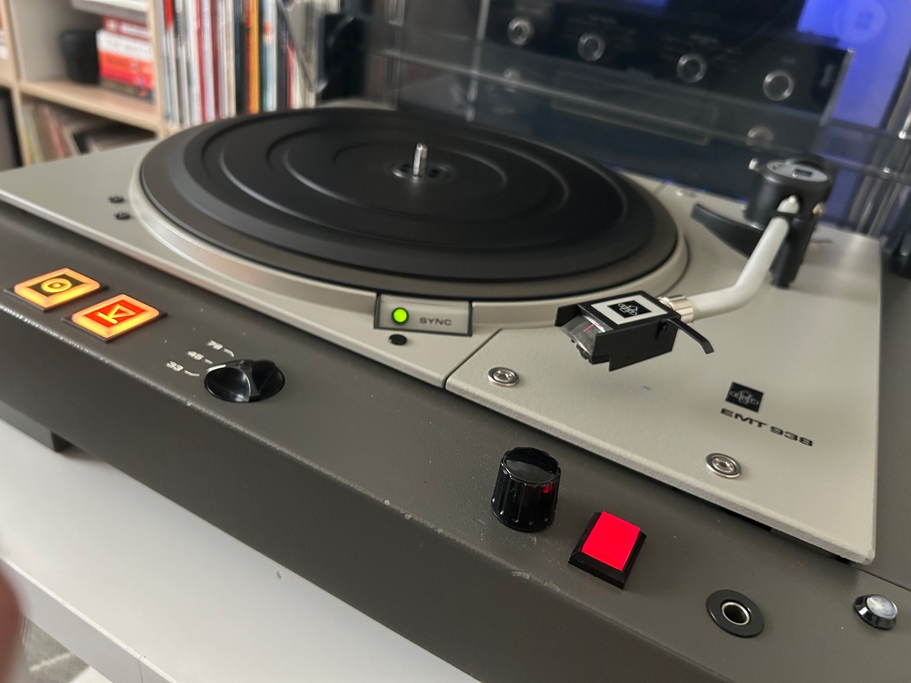 EMT Tourne-disques: EMT 938 – Restored Professional Broadcast Turntable – D'occasion à Baar par AAT5 3