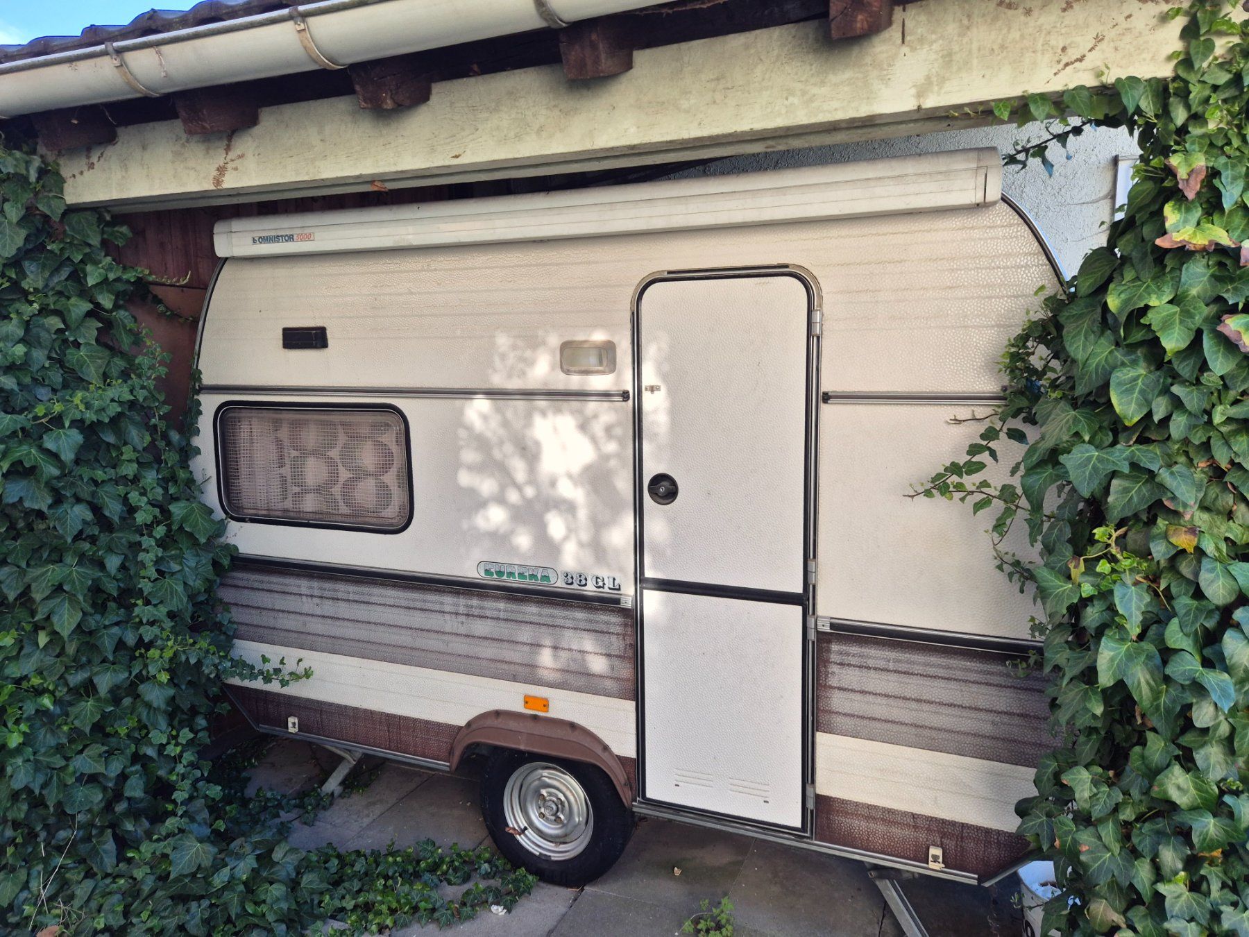 Home-Car Camping Fahrzeuge: Wohnwagen gratis – Gebraucht aus Oberuzwil von sus_5vxh