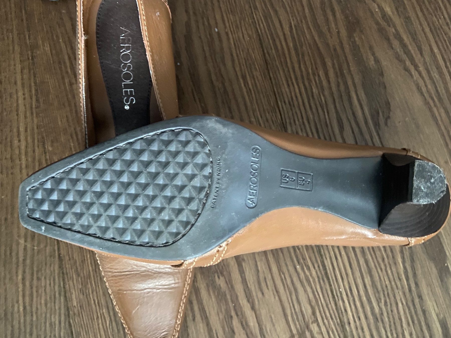 Scarpe da donna: AEROSOLES Damen Lederpumps; Gr37, beige, leger oder elegant – Nuovo (secondo la descrizione) da Meilen venduto da 6g2_2tmv 1