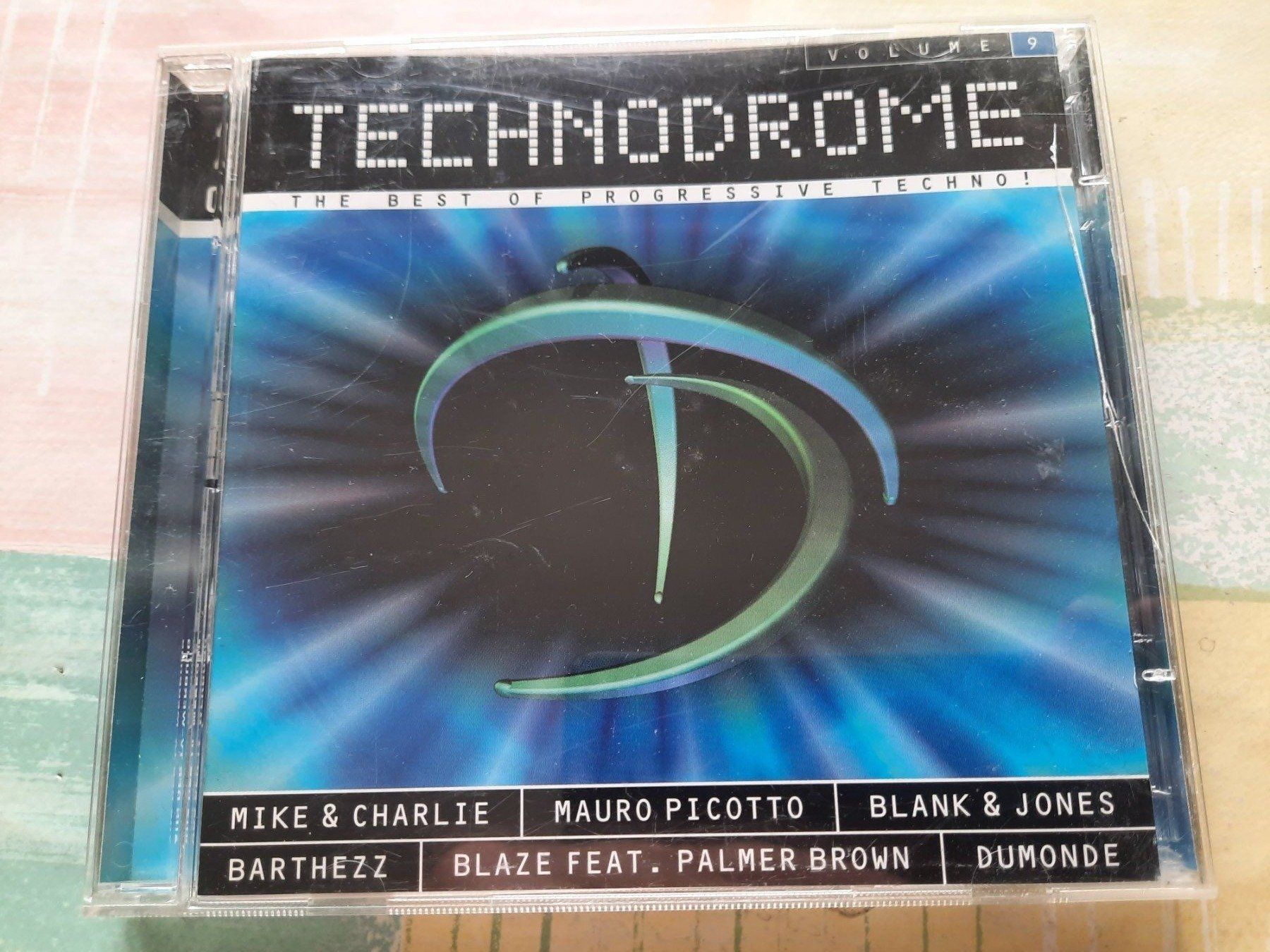 CDs: Cd Technodrome - Volume 9  – Gebraucht aus Pully von bro_n52j
