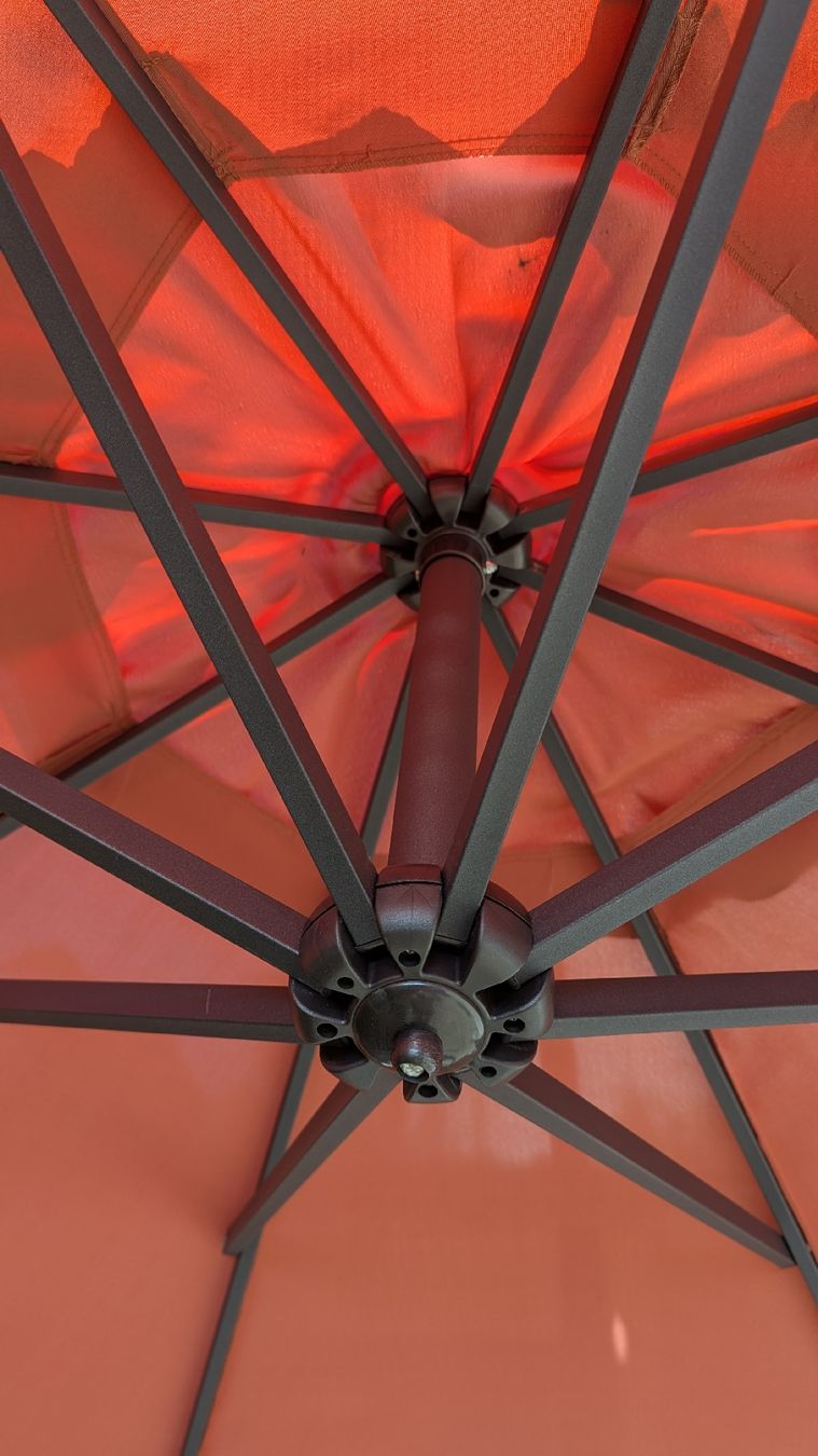 Sonnenschirme: Sonnenschirm Zangenberg orange mit Schirmständer – Gebraucht aus Rupperswil von Svelos 2