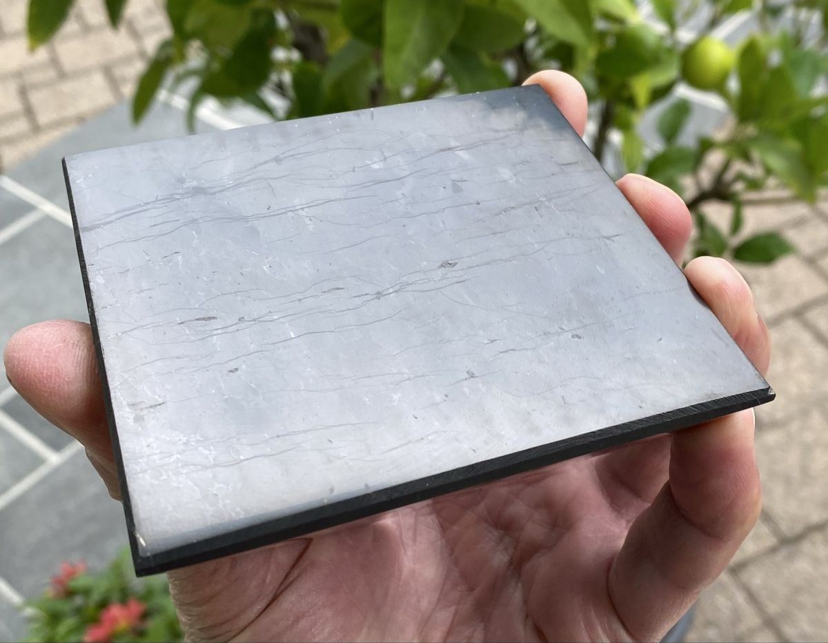 Minerali & Pietre curative: Top grosse Schungit Pyramide 100mm – Usato da Selzach venduto da 321compac 6