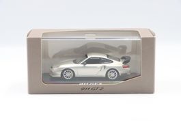 Porsche 911 996 GT2 2003 1:43 Minichamps