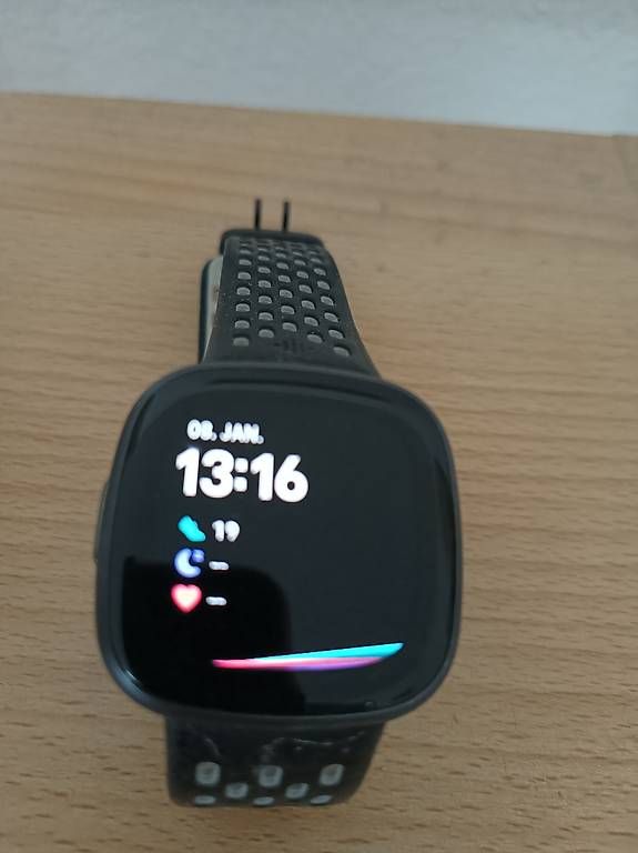 Fitbit Smartwatch: Fitbit Surge – Usato da Frick venduto da Umickey
