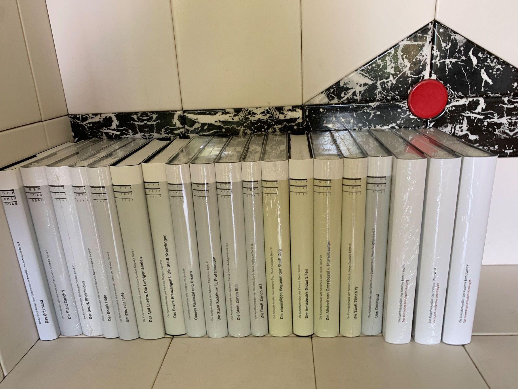 Bücher: Kunstdenkmäler der Schweiz – Gebraucht aus Sarnen von woermann