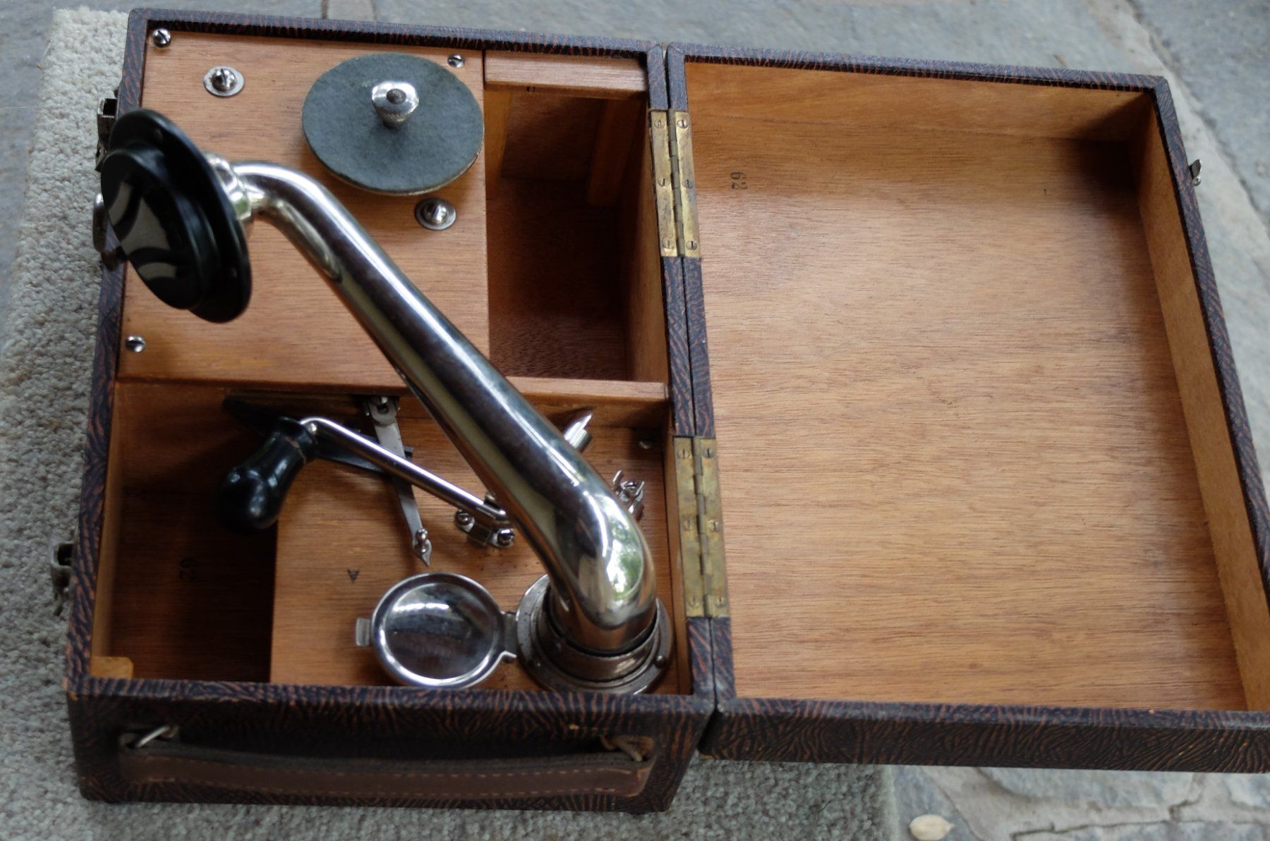 Thorens Plattenspieler: Thorens Plattenspieler antik – Gebraucht aus Hagendorn von Versaboss 2