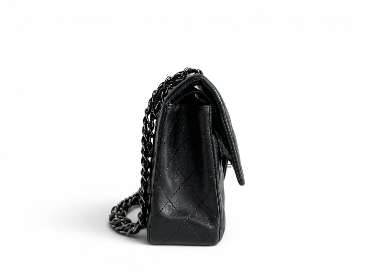 Chanel Borse da donna: CHANEL Classic 11.12 Lambskin Medium Double Flap Tasche – Usato da Kriens venduto da hannaandkiko 4