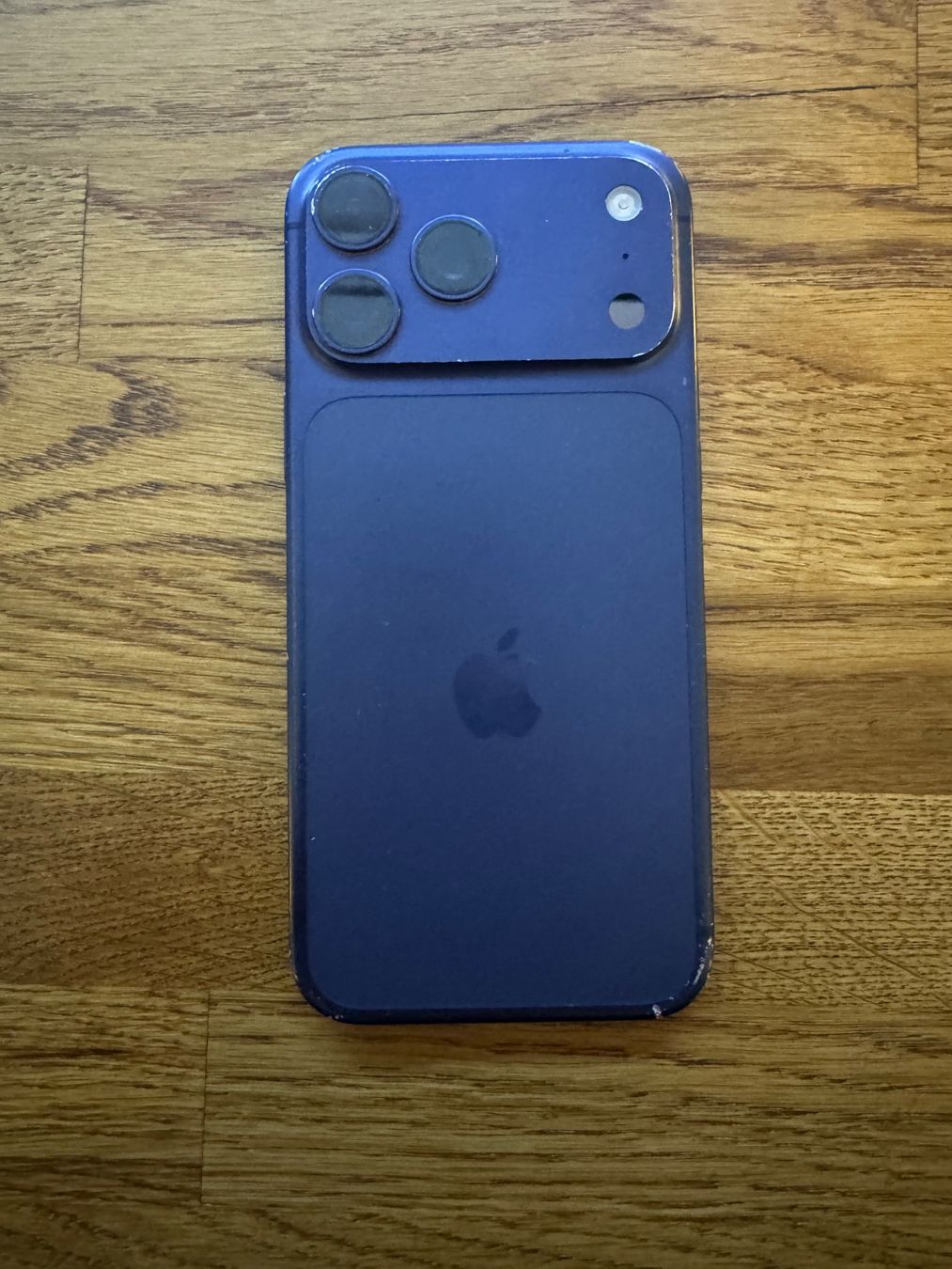 Apple Telefoni cellulari / Smartphones: Iphone 17 Pro Max – Usato da Wil SG venduto da don_reto 5