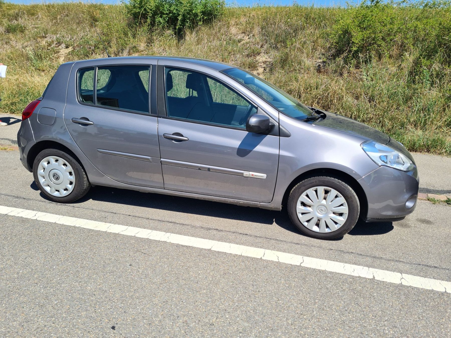 Renault Autos: Renault Clio 1.2 – D'occasion à Bäretswil par WamoNeu 5