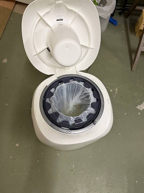 Secchi per pannolini & Pannolini: Tommee Tippee Sangenic Windeleimer / Pampers-Eimer – Usato da Neuheim venduto da victus 1
